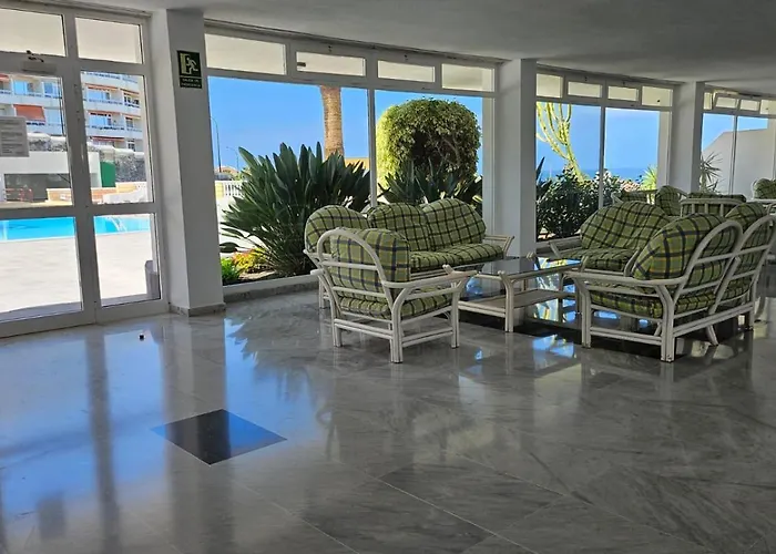 Playa De La Arena Puerto de Santiago (Tenerife)